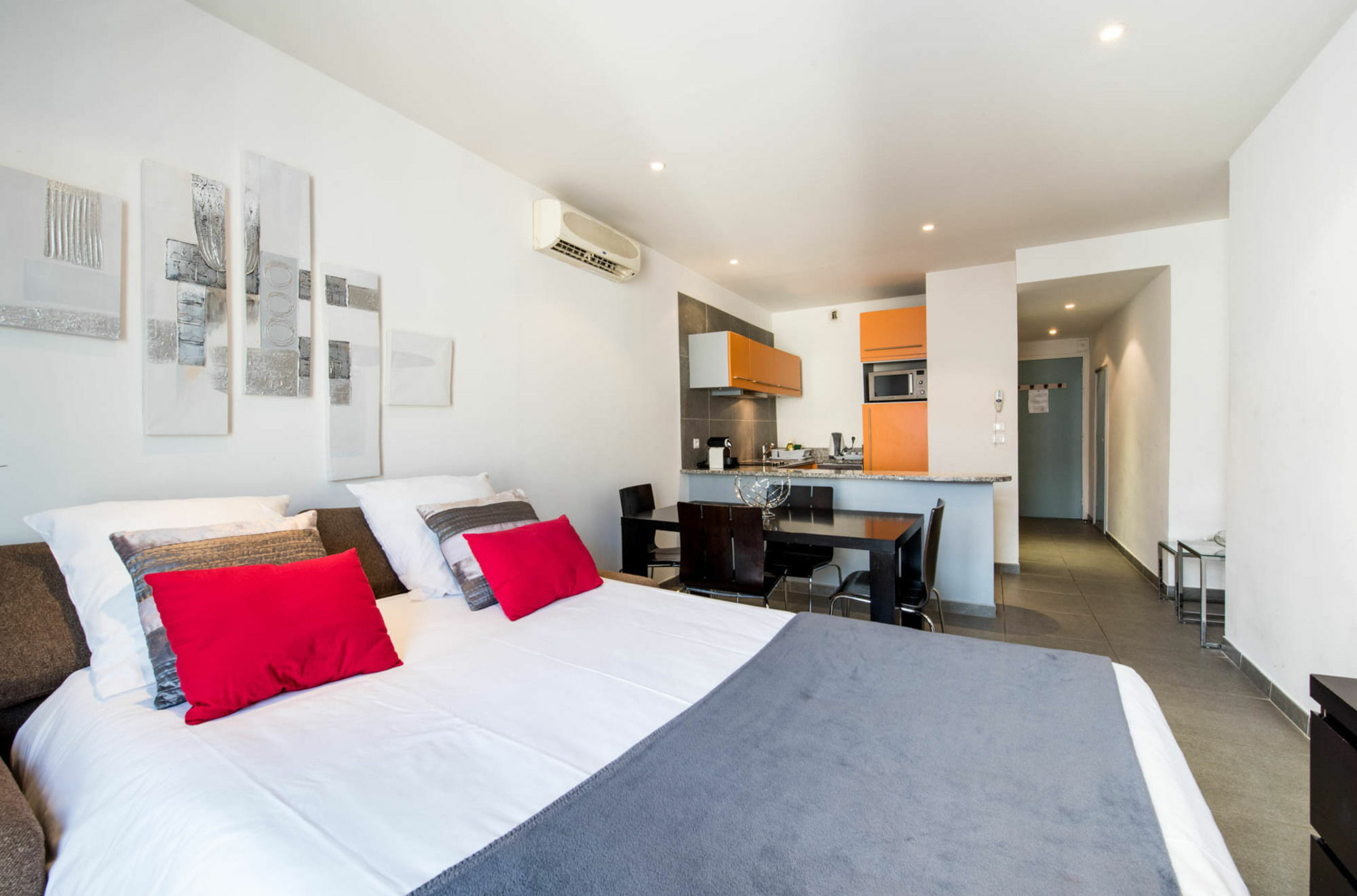 ฟลอเรลลา ครัวเซ็ต เรซิด็องซ์ Apartment คานส์ ภายนอก รูปภาพ