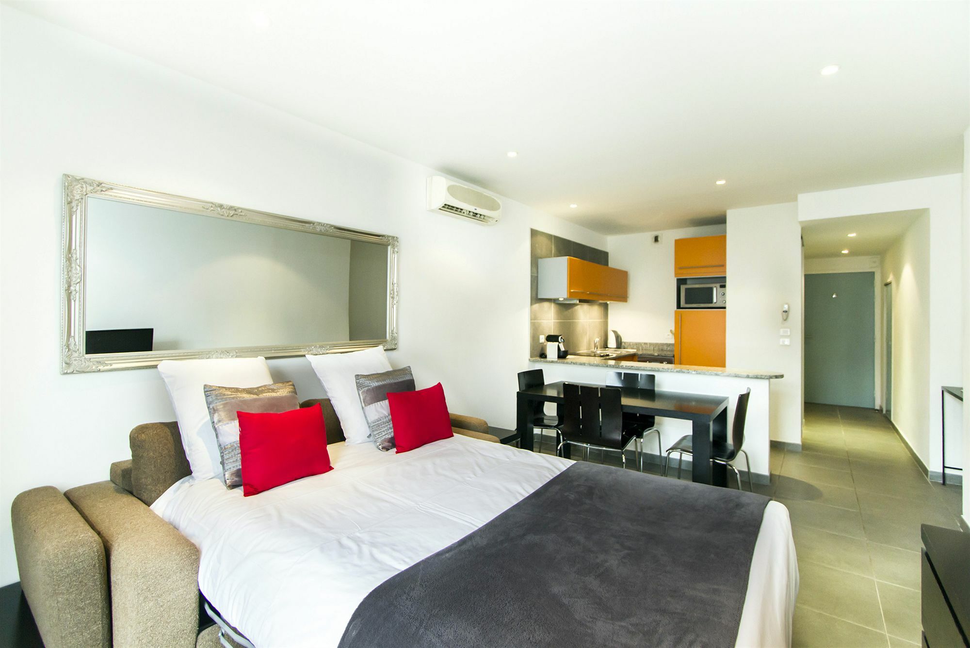 ฟลอเรลลา ครัวเซ็ต เรซิด็องซ์ Apartment คานส์ ภายนอก รูปภาพ